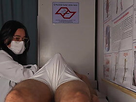Enfermeira e esttica observa ereo fulfil paciente!