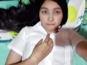 Chica universitaria caliente masturbándose despus de clase ( CASERO REAL)