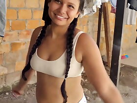 el esposo de mi vecina viene a proponerme un negocio, no quiero engañar a su esposa